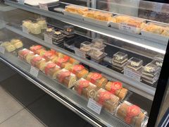 -红宝石·鲜奶小方·海派西点房(丰庄店)