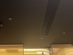 -钱小奴海鲜自助黑金店(杭州滨江龙湖店)