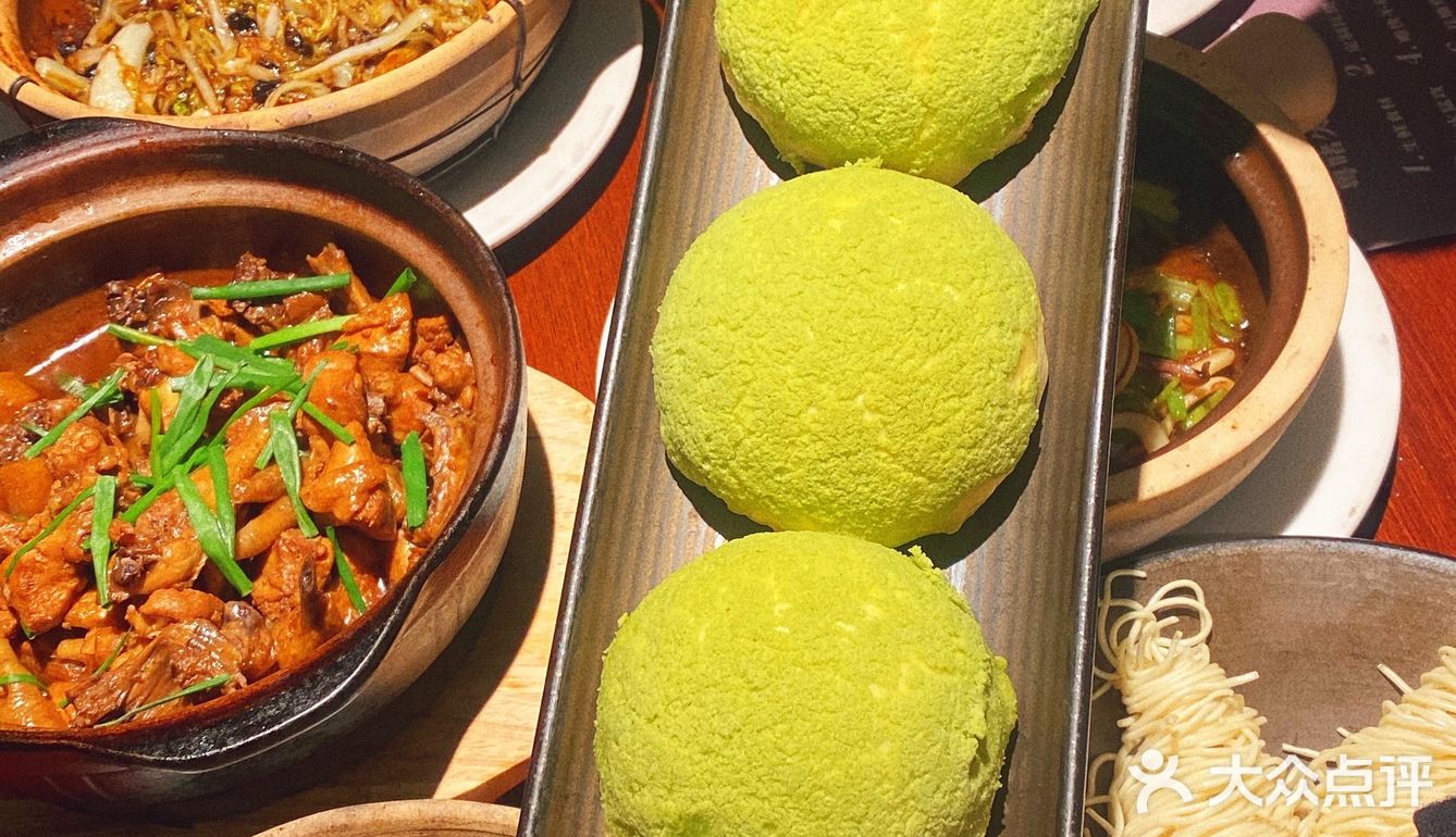 武汉探店🍲万物可啫江汉路宝藏餐厅「粤啫久」