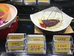 -万重锦·人文川菜馆(骡马市店)