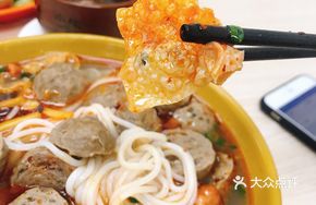 Sour Snail Noodles with Beef Balls