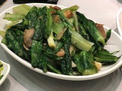 豆豉鲮鱼炒油麦菜-深井陈记烧鹅酒家(新填地街店)