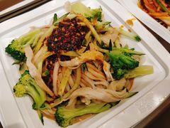 麻酱凉皮-魏家凉皮(中贸广场店)