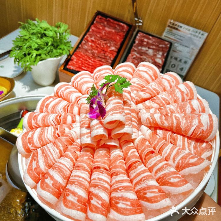 铜锅涮鲜肉[火锅]地道老北京，首选牛羊和