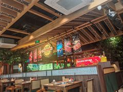 -野山舂·贵州现舂酸汤火锅(鸿通城店)