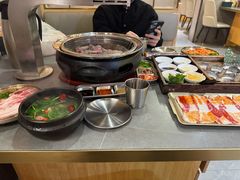 -围炉肉舍•炭烤活鳗•丹东海鲜烤肉(步行街店)