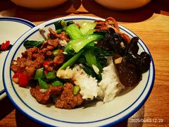 -俏湖兰·辣椒炒个肉(海沧店)
