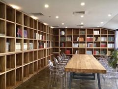 -北京奥加美术馆酒店(三里屯工人体育场地铁站店)