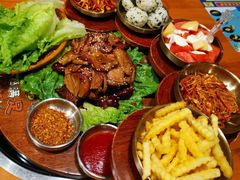 -肥肥虾庄·金牌油焖大虾(杨园滨江时代walk店)