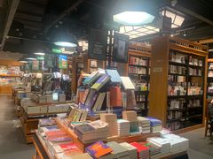 -西西弗书店&矢量咖啡(凯德晶萃广场店)