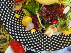 烤苹果大虾沙拉-鼓楼吃面·肉啃肉(南锣鼓巷店)