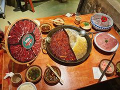 -周小明火锅(黑金冠社区店)