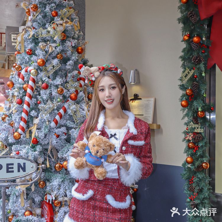 预制朋友圈之美式复古餐厅圣诞照🎄