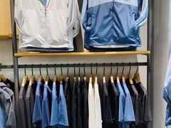 -王府井奥莱临潼小镇(临潼店)