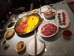 -小天鹅火锅·一线江景洪鼎旗舰店(洪崖洞店)