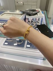 -潮宏基(大商新玛特店)