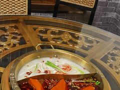 -小天鹅火锅·一线江景洪鼎旗舰店(洪崖洞店)
