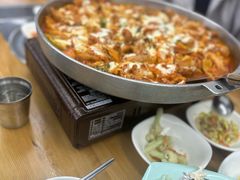 -亲昵春川鸡排(韩国美食街店)