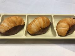 榴莲千丝酥-稻香酒家·34年老字号·港式粤菜(汉街店)