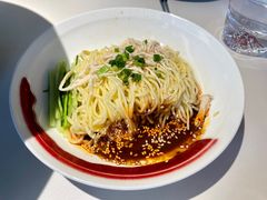 鸡丝凉面-麻六记(新天地店)