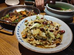 干红薯叶炒包菜-吃饭皇帝大土家民族菜(正大广场店)