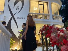 -Mark&Mars Restaurant