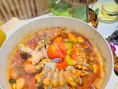 -刘姐啤酒鱼民族演艺餐厅(西街总店)