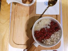 酒酿红豆薏米羹-炖物24章·顺时轻养茶(杭州保利时光里店)