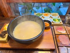 -银米·云南传统过桥米线(双廊黑金冠店)