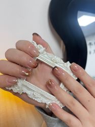 -芊屿芊浔美甲