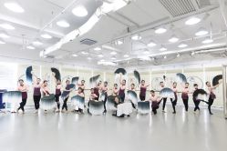 -深舞形体民族舞蹈工作室