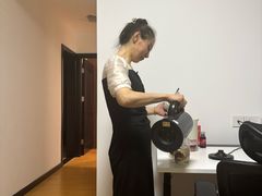 -鲸育宝宝月嫂(徐汇店)