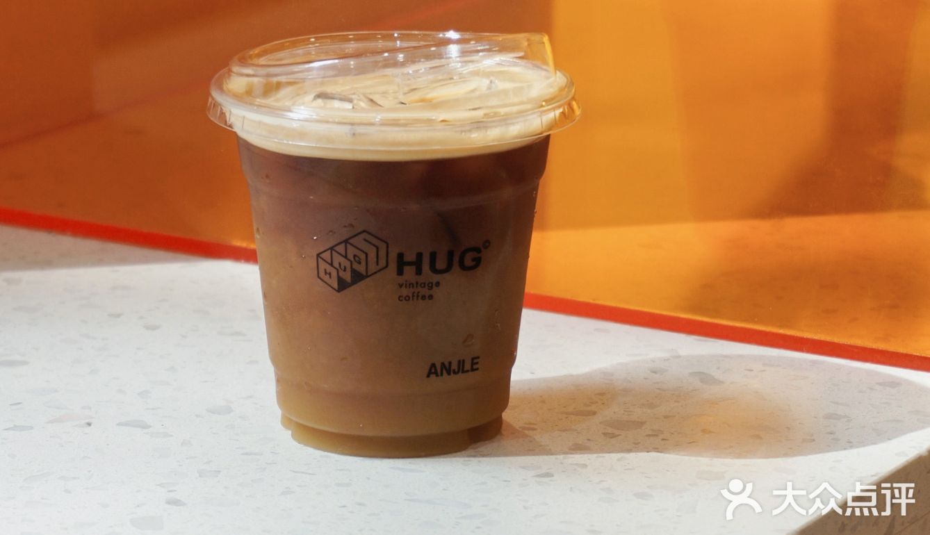 杭州探店 | 胡同里的现代感咖啡&古着店