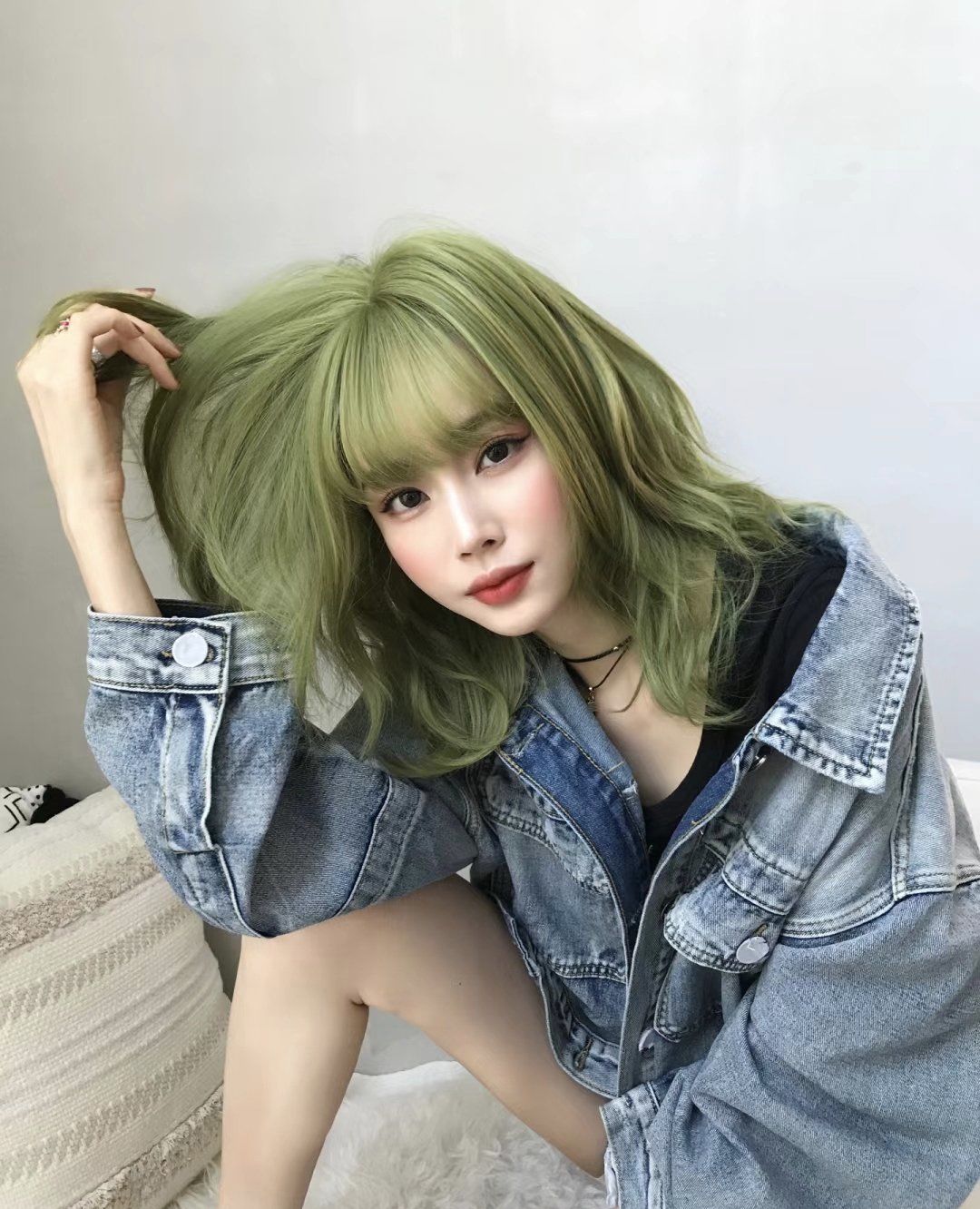 哦不,这是不能说的!
人生中总得尝试一次绿色头发吧!