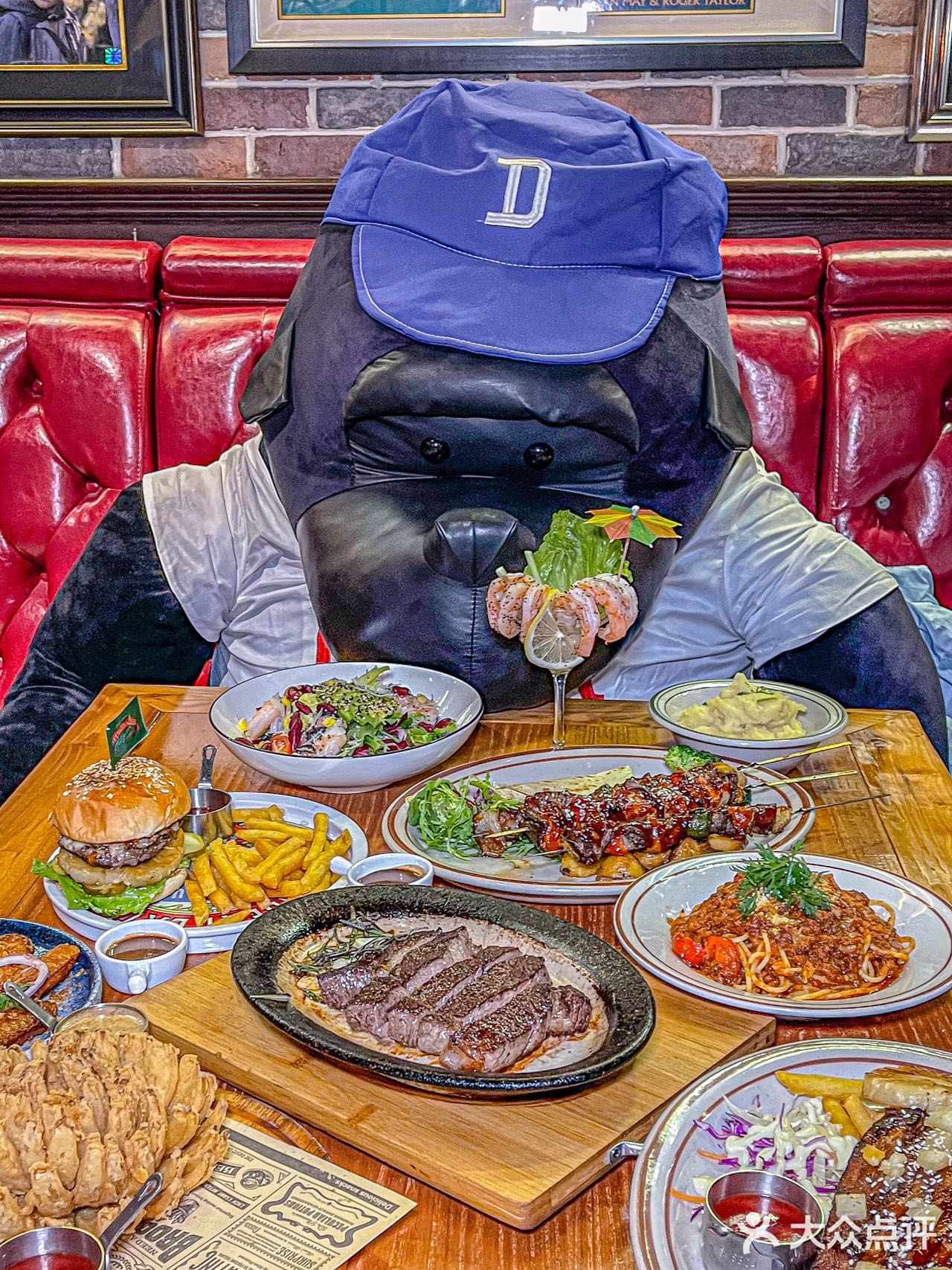 北京这家餐厅也太有圣诞氛围感了！！