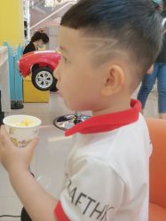 -爆米花儿童美发乐园