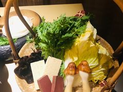 -余欢领鲜火锅(新街口店)