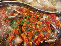 -阿瓦山寨·湘菜现炒·剁椒鱼头王(咸阳总店)