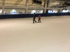 -乔波室内滑雪场