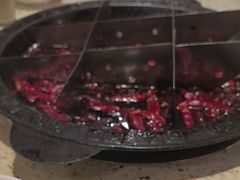 -红九格老火锅(三峡广场店)