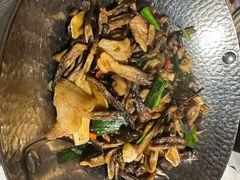 -雀舞云南菜(天津天河城购物中心店)