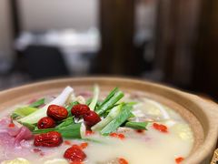 -聚汇三少·龙虾·中餐厅(莫邪路新天地店)