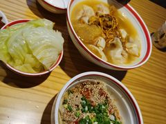 -八二小区抄手(龙湖上城天街店)