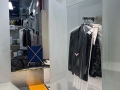-福奈特洗衣洗鞋(宝华广场店)