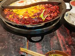 -四小区火锅·巷子里的重庆火锅(花照壁店)