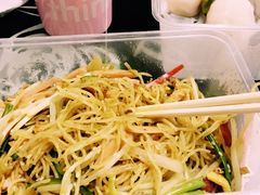 -新大咀港式茶餐厅(宝山万达店)
