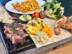 -Mark&Mars Restaurant