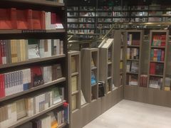 -钟书阁(群光广场店)