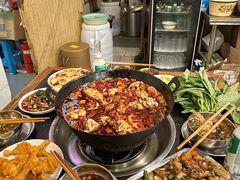 -鸿顺老铁锅美蛙鱼府(解放碑店)