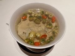 杞皇菊花炖黑豚肉-炳胜私厨(万象前海店)